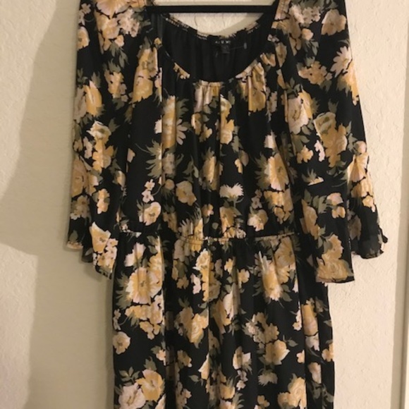 CUTE, AS U WISH ROMPER. - Picture 4 of 5